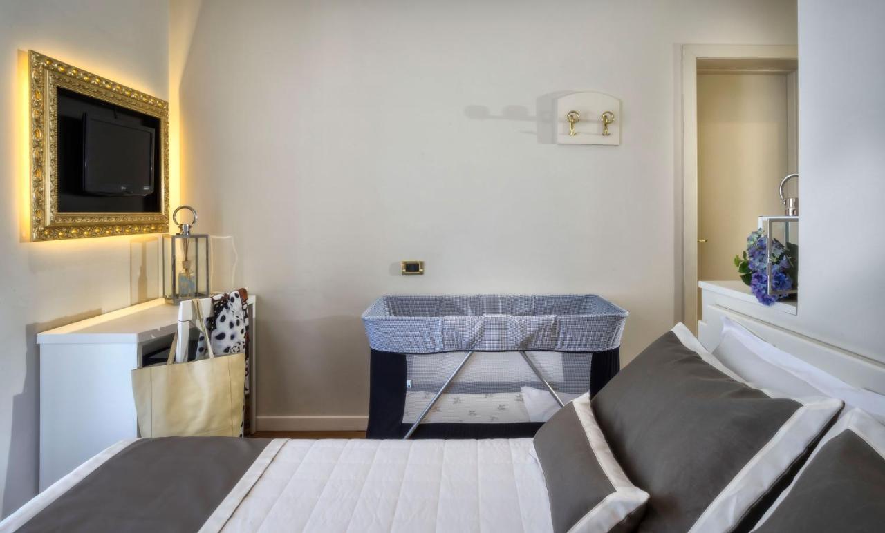 Novecento Suite Hotel Riccione Exterior photo