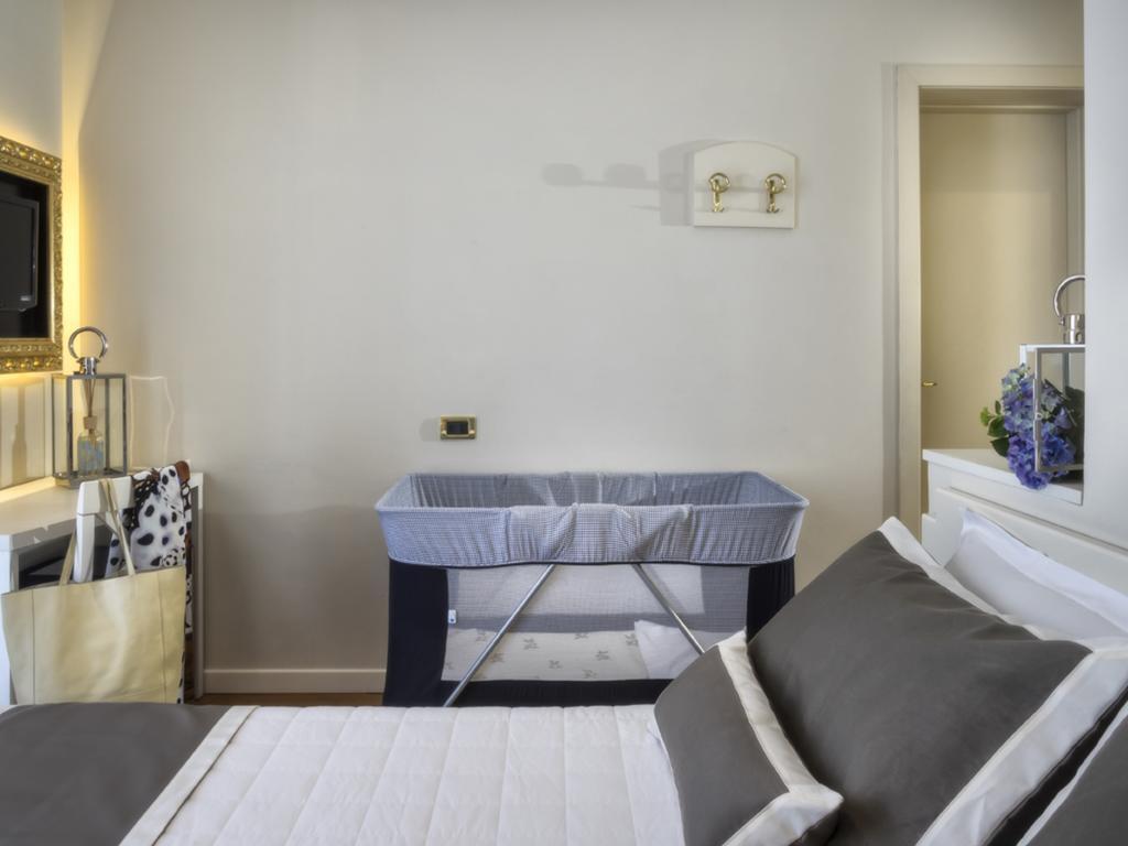 Novecento Suite Hotel Riccione Exterior photo