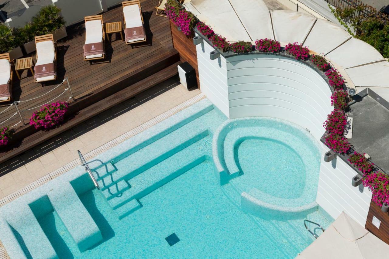 Novecento Suite Hotel Riccione Exterior photo